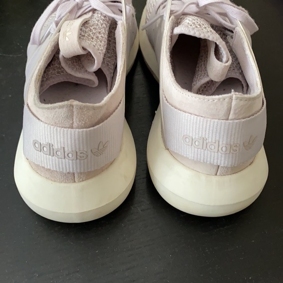 Adidas Tubular - Picture 2 of 3